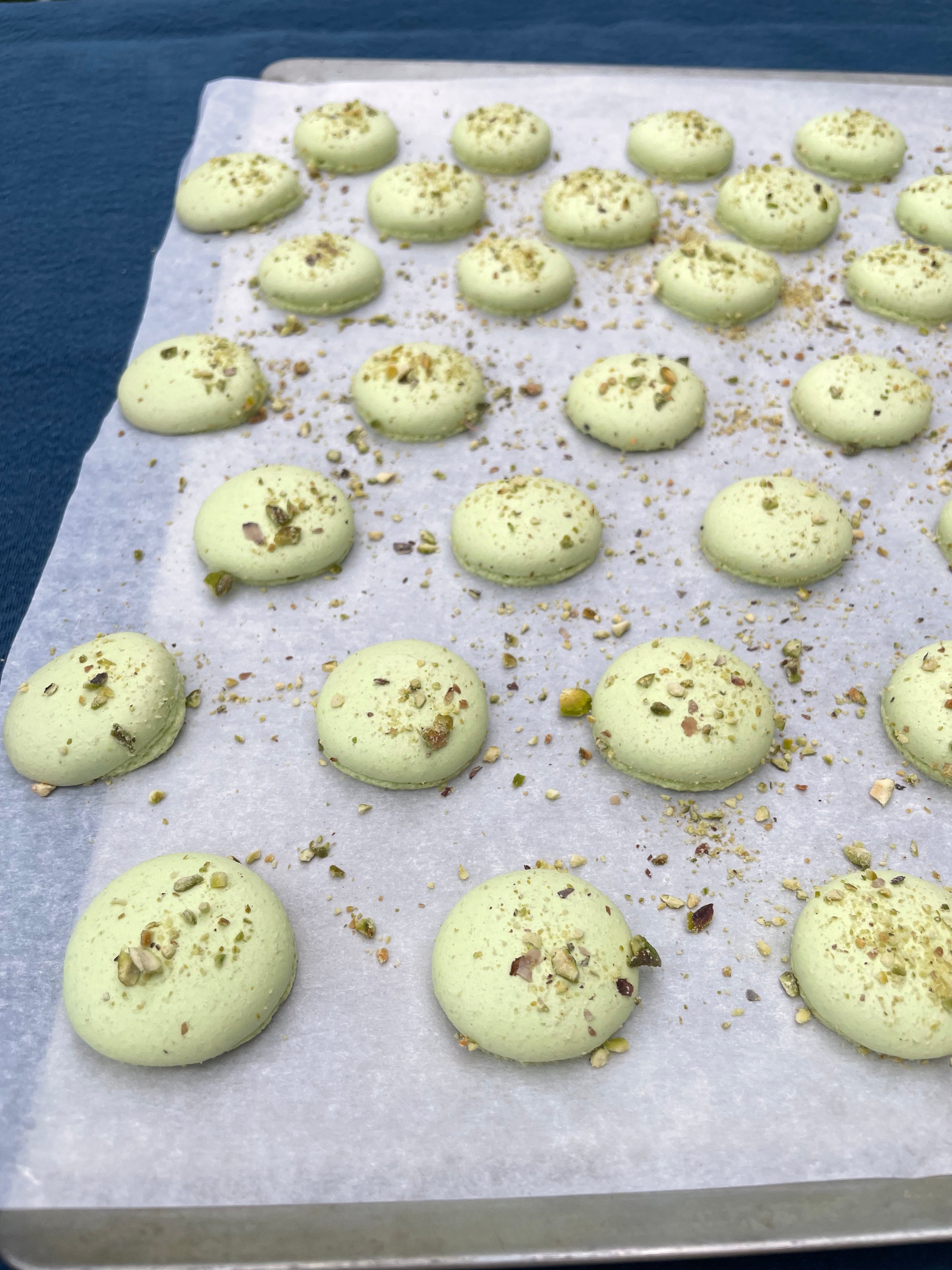 Pistachios Macarons