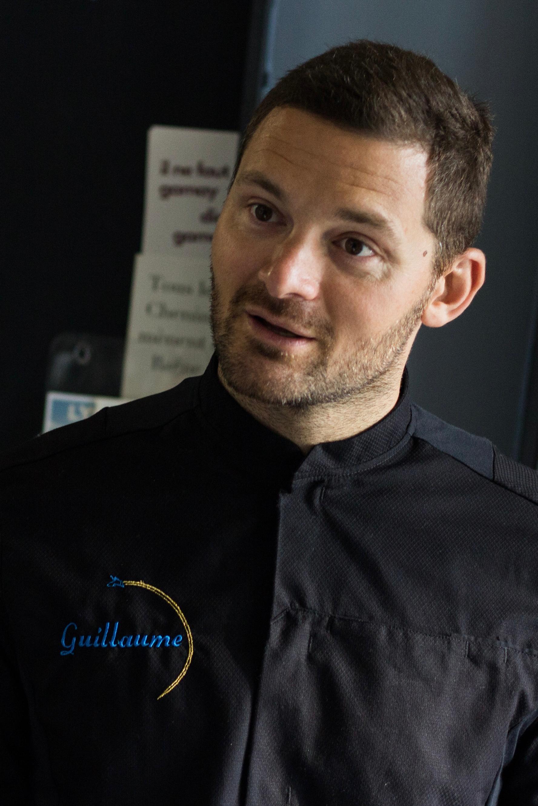 The art of the classic French chocolate éclair